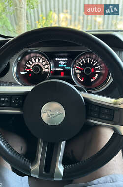 Кабриолет Ford Mustang 2014 в 