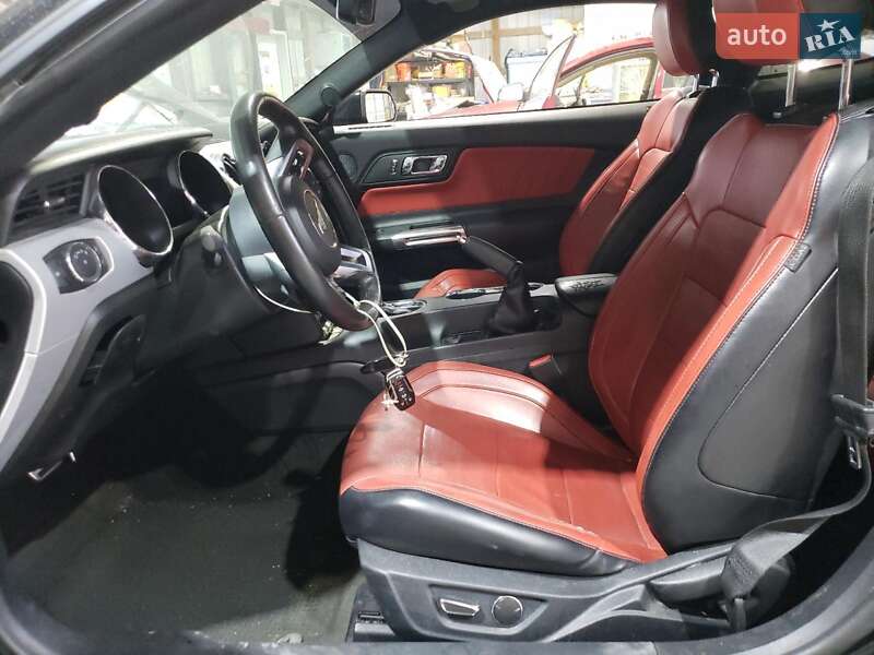 Купе Ford Mustang 2016 в Луцьку