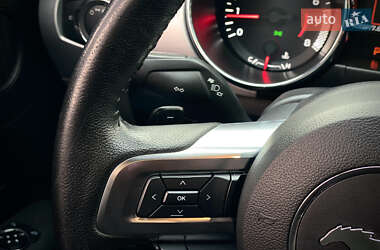 Купе Ford Mustang 2016 в Києві