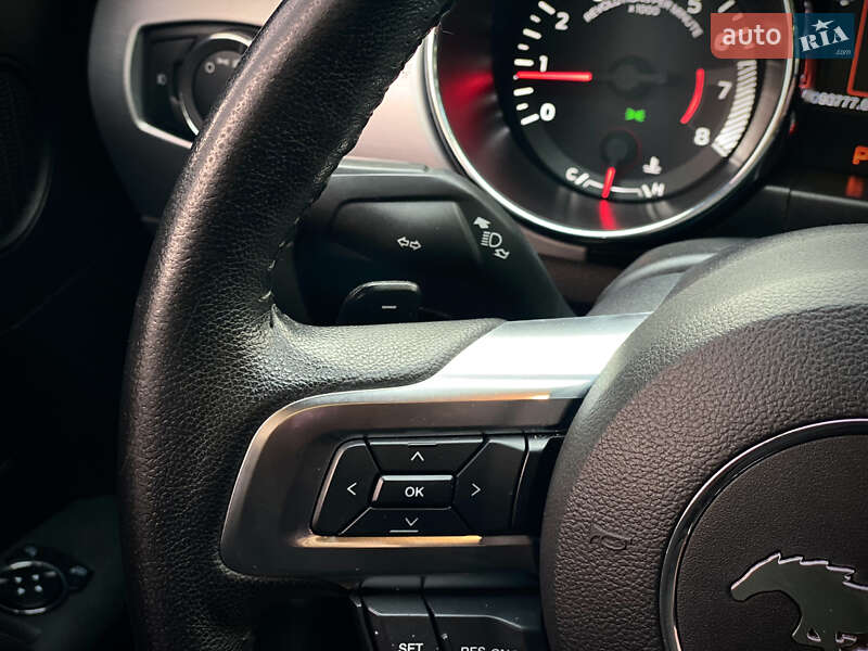 Купе Ford Mustang 2016 в Києві