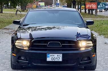 Купе Ford Mustang 2013 в 