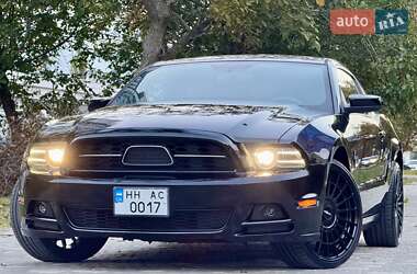 Купе Ford Mustang 2013 в 