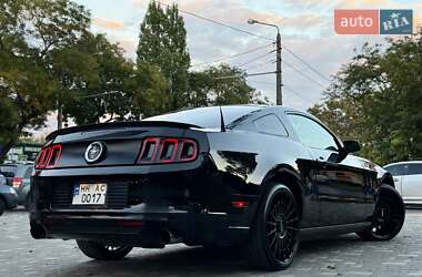 Купе Ford Mustang 2013 в 