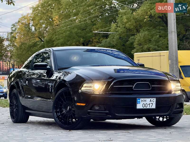 Купе Ford Mustang 2013 в Одесі