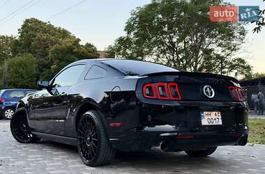 Купе Ford Mustang 2013 в 
