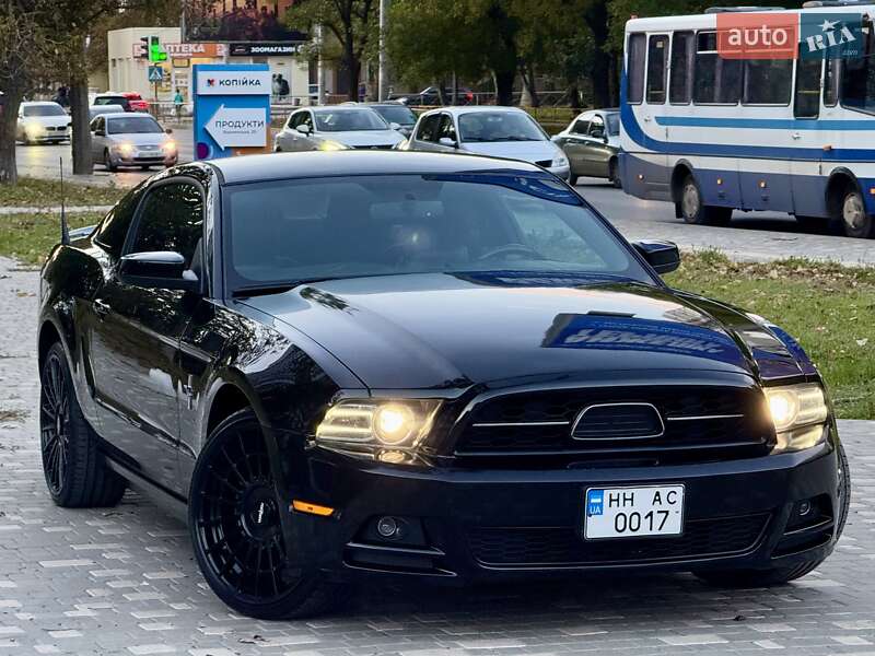 Купе Ford Mustang 2013 в Одесі