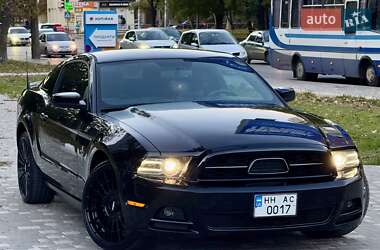 Купе Ford Mustang 2013 в 