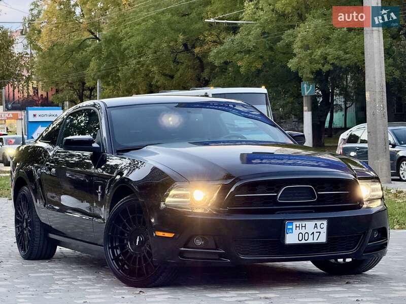 Купе Ford Mustang 2013 в Одесі