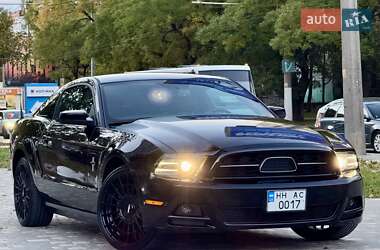 Купе Ford Mustang 2013 в 
