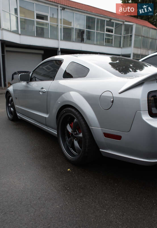 Купе Ford Mustang 2005 в Києві фото 7 Купе Ford Mustang 2005 в Києві