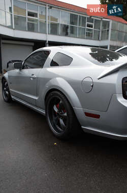 Купе Ford Mustang 2005 в 