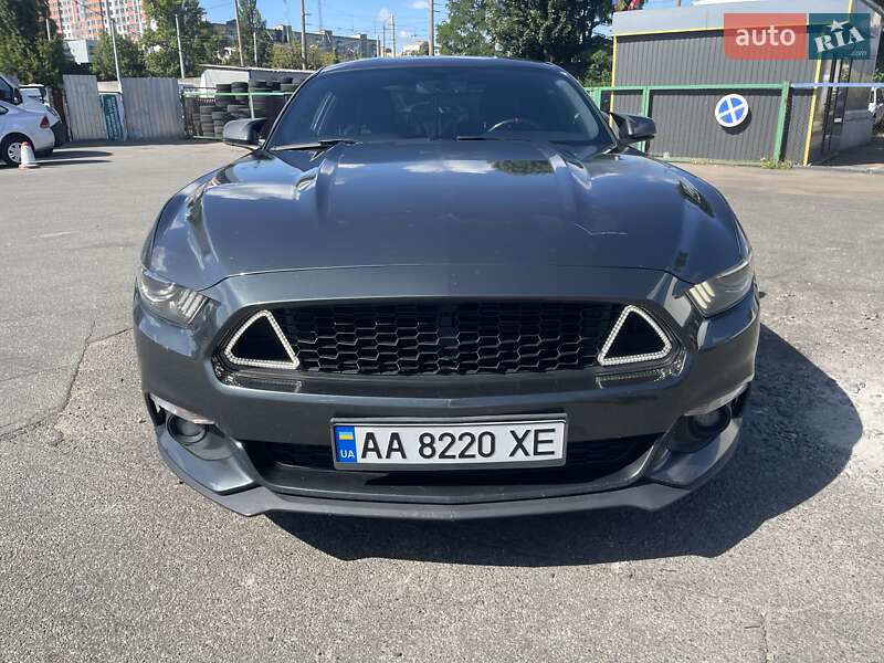 Купе Ford Mustang 2015 в Киеве