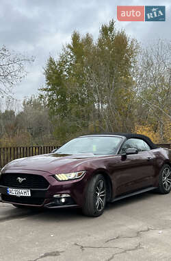 Кабриолет Ford Mustang 2016 в 