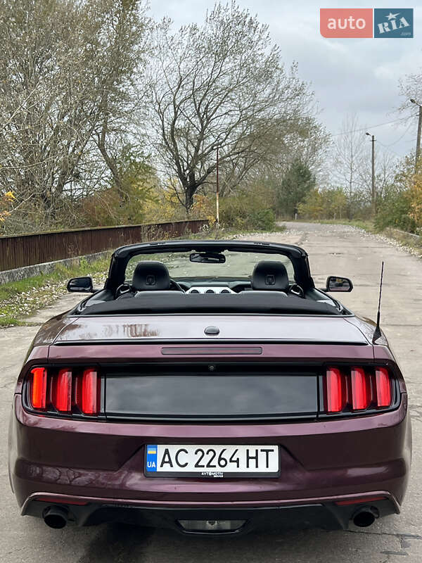 Кабріолет Ford Mustang 2016 в Рівному