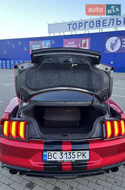 Купе Ford Mustang 2017 в  фото 16 Купе Ford Mustang 2017 в