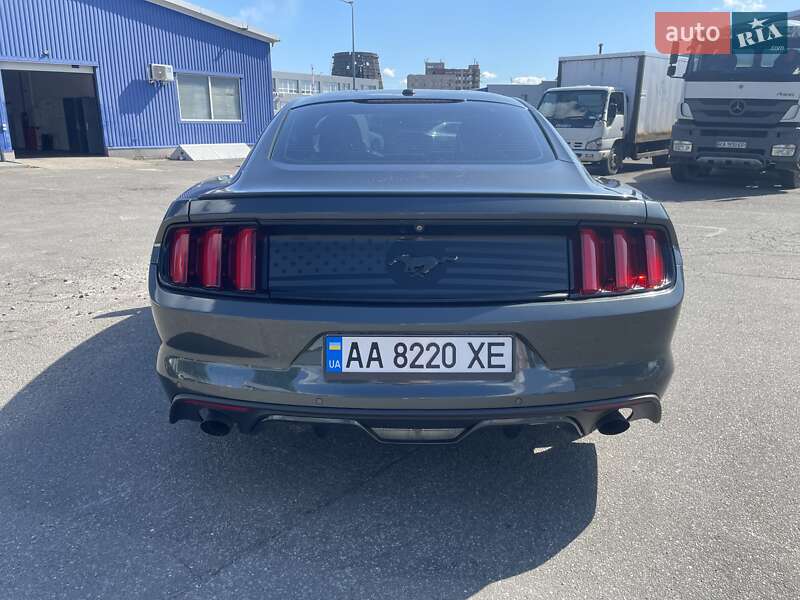 Купе Ford Mustang 2015 в Києві фото 11 Купе Ford Mustang 2015 в Києві
