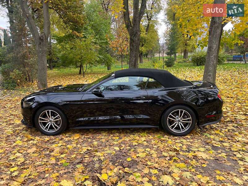 Кабриолет Ford Mustang 2016 в Киеве фото 8 Кабриолет Ford Mustang 2016 в Киеве