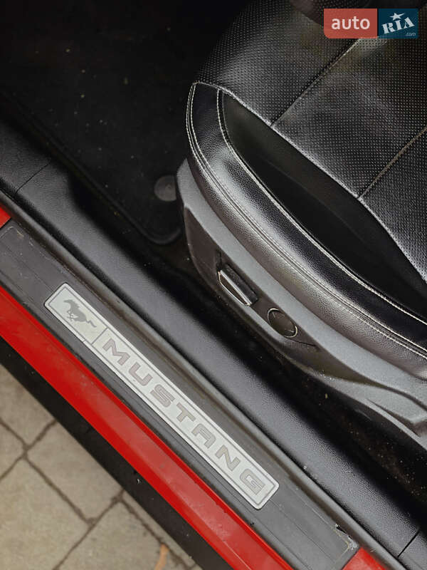 Купе Ford Mustang 2015 в Львове