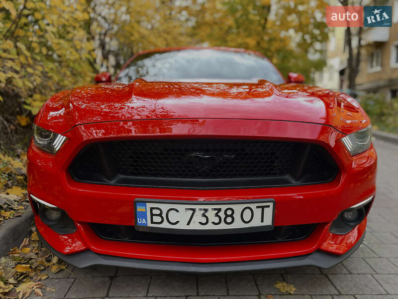 Купе Ford Mustang 2015 в Львове