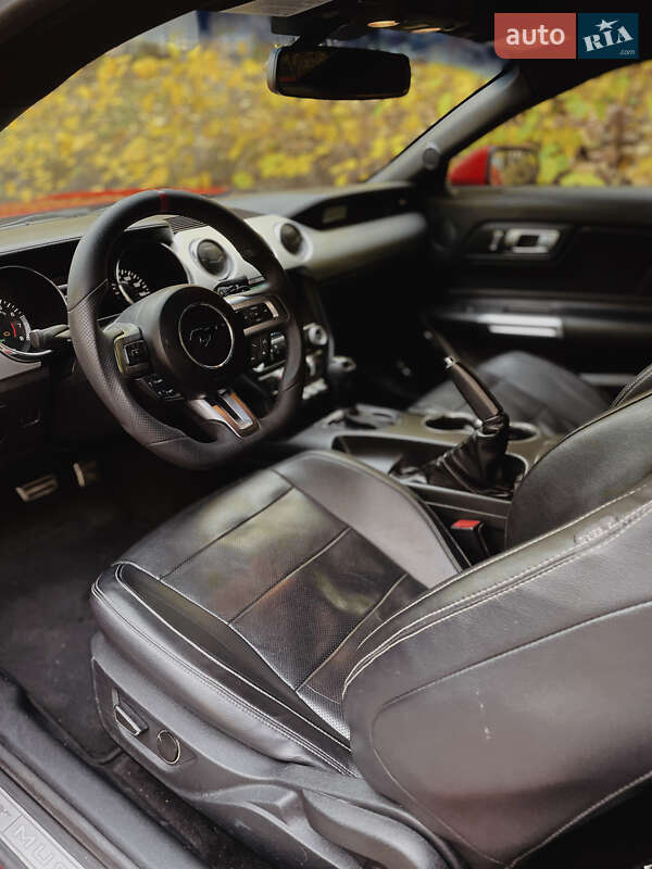 Купе Ford Mustang 2015 в Львове