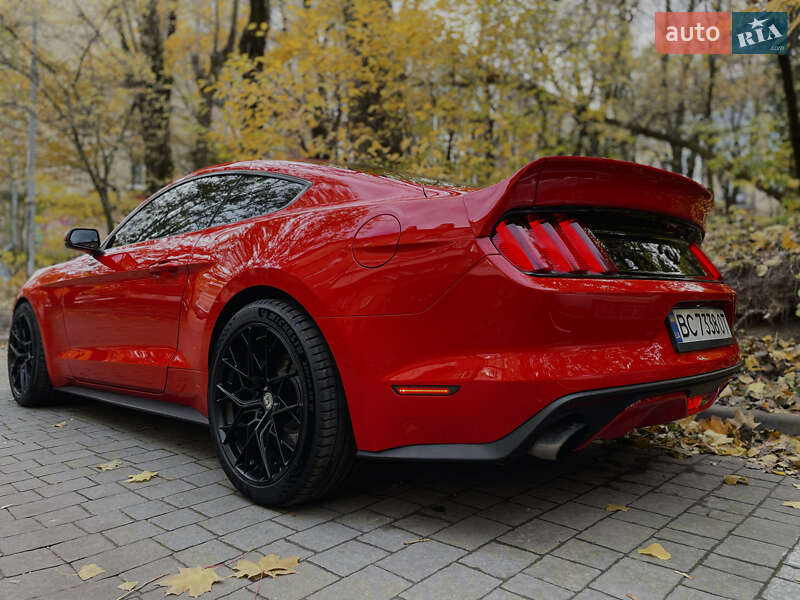 Купе Ford Mustang 2015 в Львове