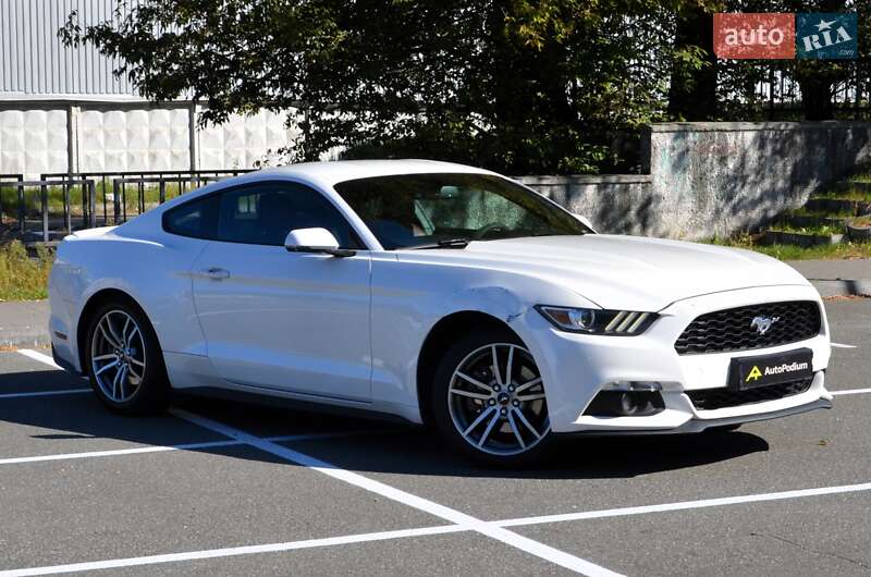 Купе Ford Mustang 2017 в Киеве фото 4 Купе Ford Mustang 2017 в Киеве