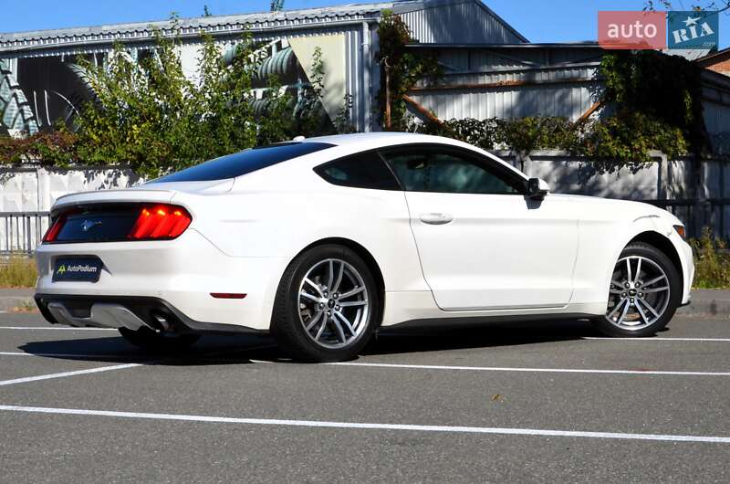 Купе Ford Mustang 2017 в Киеве фото 12 Купе Ford Mustang 2017 в Киеве