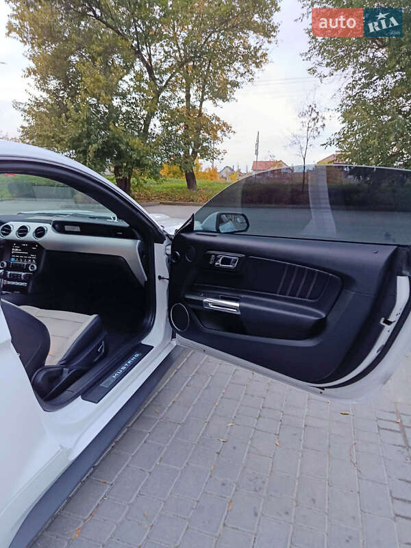 Купе Ford Mustang 2017 в Одессе фото 37 Купе Ford Mustang 2017 в Одессе