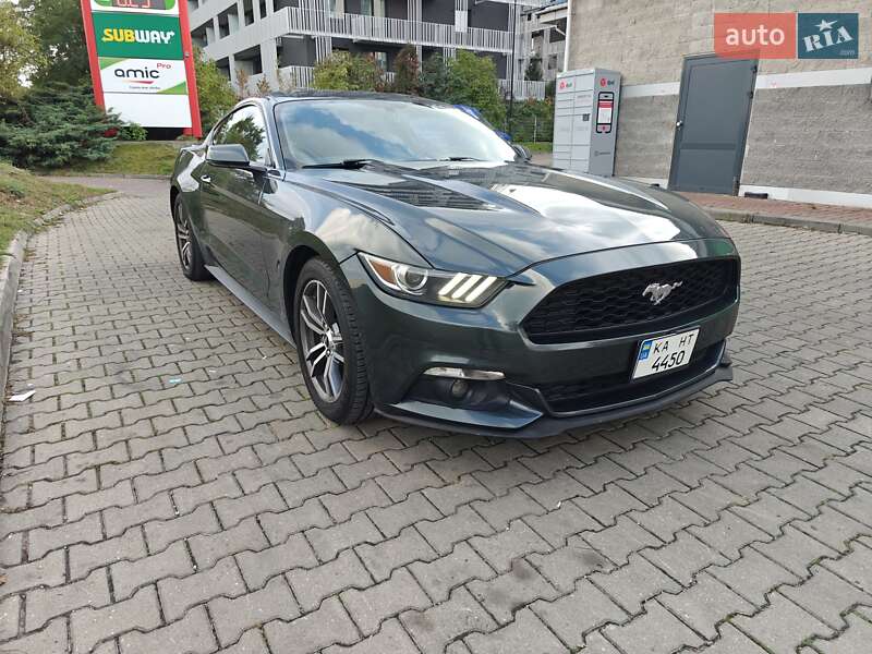 Купе Ford Mustang 2015 в Києві