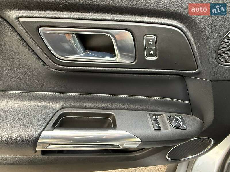 Купе Ford Mustang 2019 в Киеве фото 20 Купе Ford Mustang 2019 в Киеве