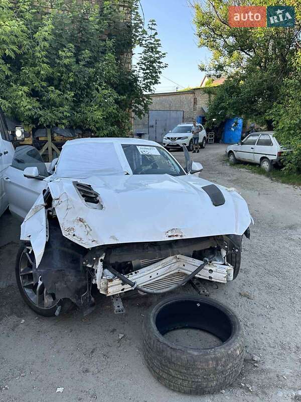 Купе Ford Mustang 2016 в Киеве