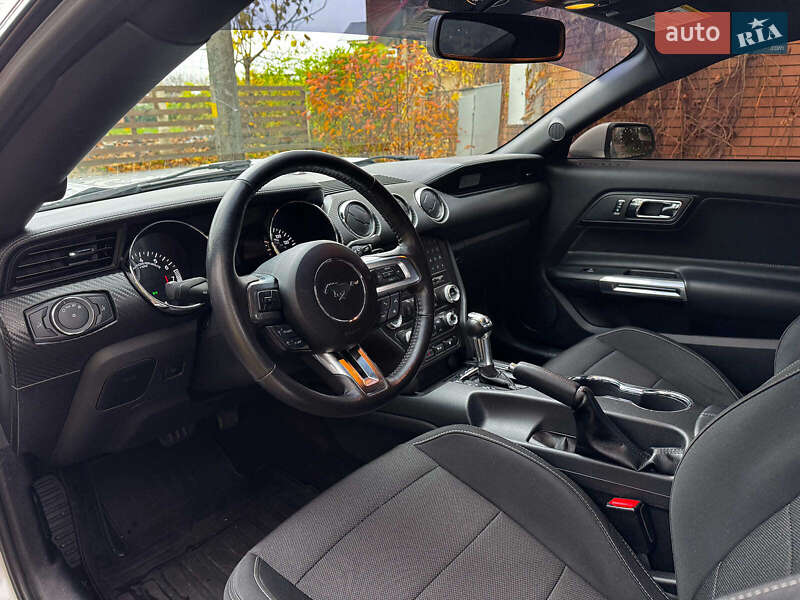 Купе Ford Mustang 2017 в Киеве фото 12 Купе Ford Mustang 2017 в Киеве