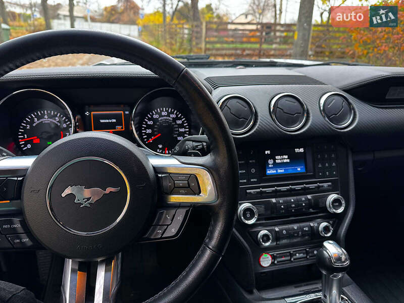 Купе Ford Mustang 2017 в Киеве фото 22 Купе Ford Mustang 2017 в Киеве