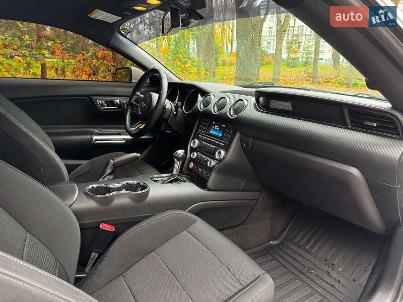 Купе Ford Mustang 2017 в Киеве фото 27 Купе Ford Mustang 2017 в Киеве