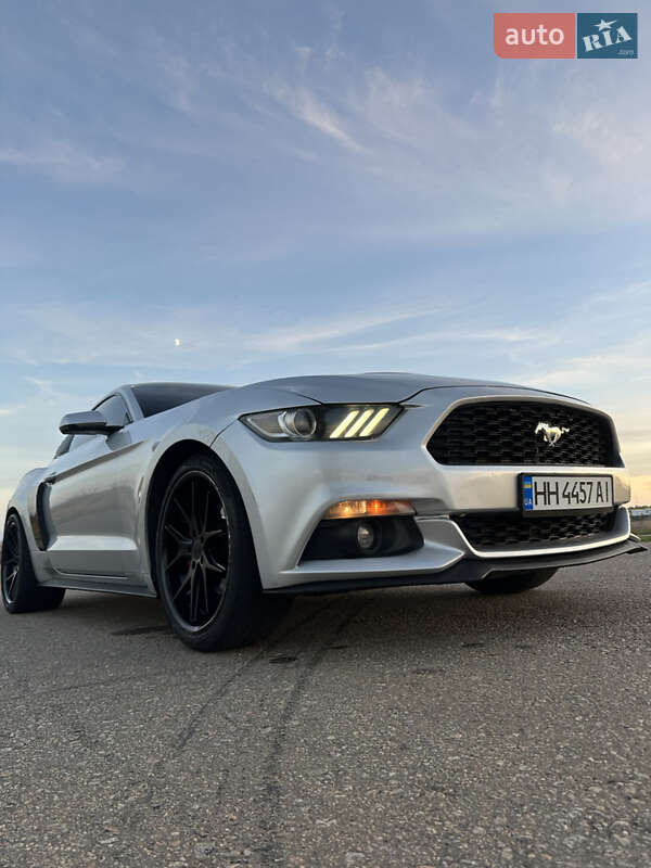 Купе Ford Mustang 2016 в Одессе