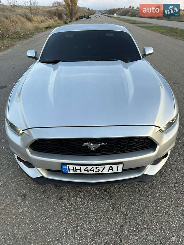 Купе Ford Mustang 2016 в Одессе
