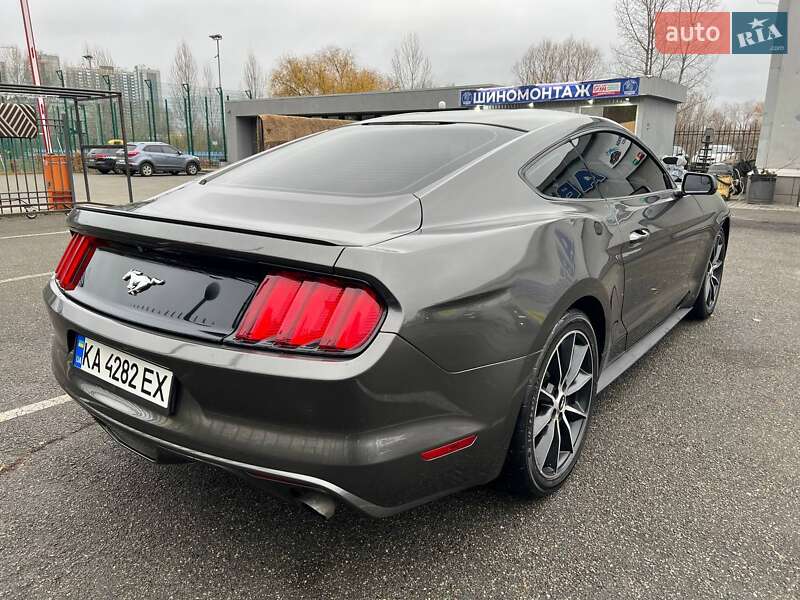 Купе Ford Mustang 2015 в Киеве