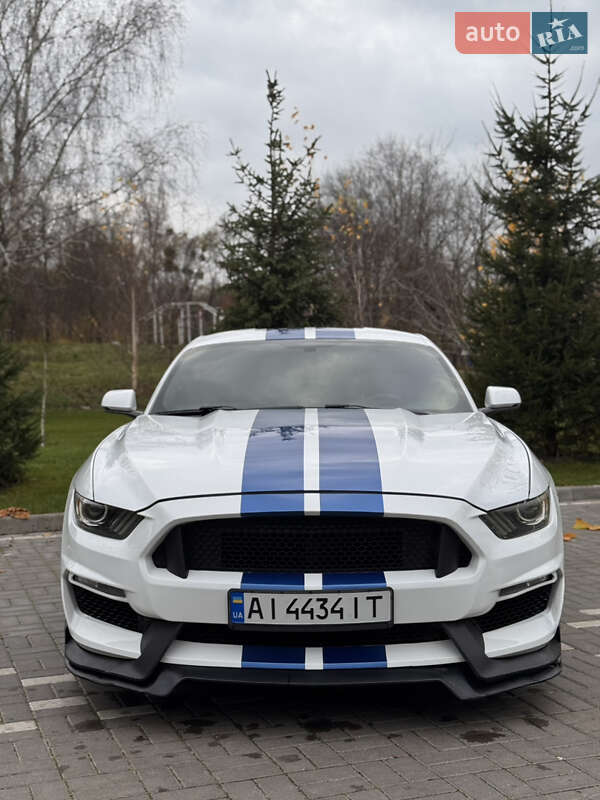 Купе Ford Mustang 2015 в Києві фото 2 Купе Ford Mustang 2015 в Києві