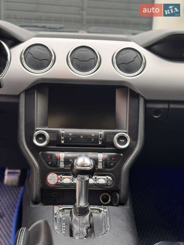 Купе Ford Mustang 2015 в Києві фото 12 Купе Ford Mustang 2015 в Києві