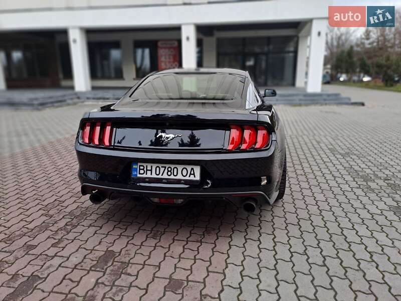 Купе Ford Mustang 2016 в Ивано-Франковске