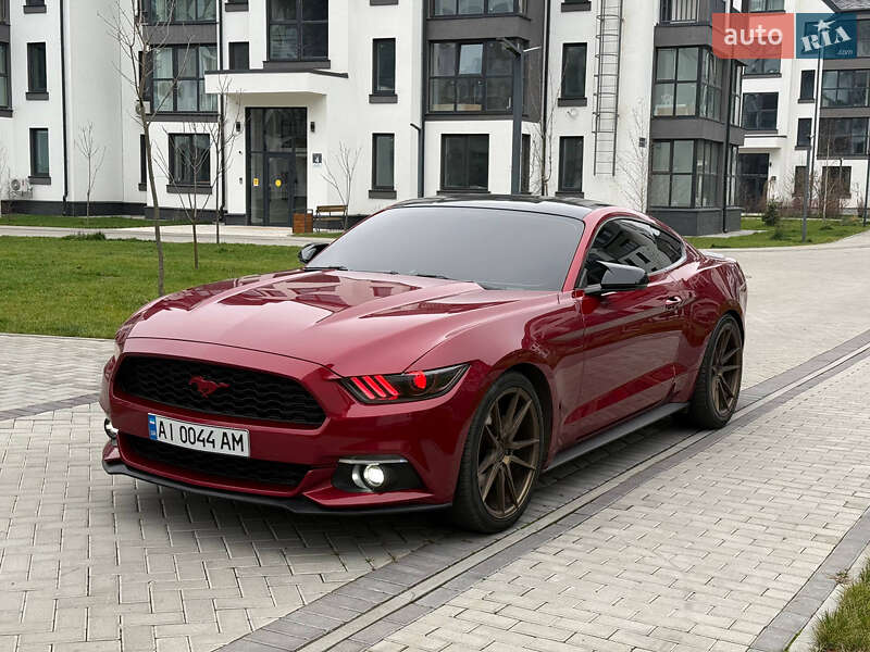 Купе Ford Mustang 2015 в Киеве фото Купе Ford Mustang 2015 в Киеве