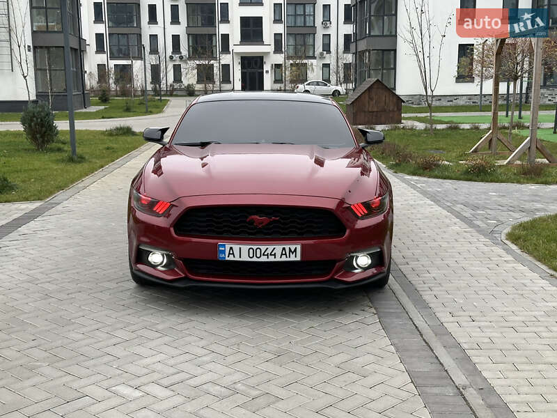 Купе Ford Mustang 2015 в Киеве фото 4 Купе Ford Mustang 2015 в Киеве