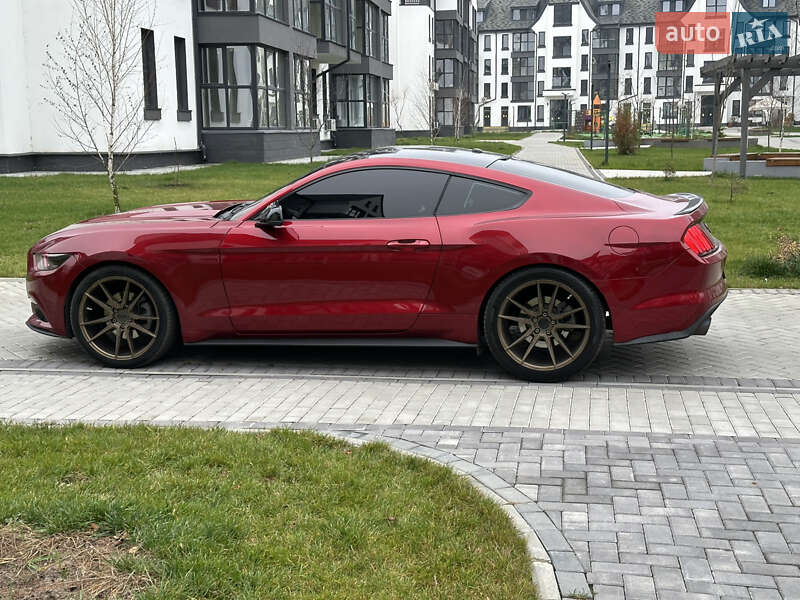Купе Ford Mustang 2015 в Киеве фото 15 Купе Ford Mustang 2015 в Киеве