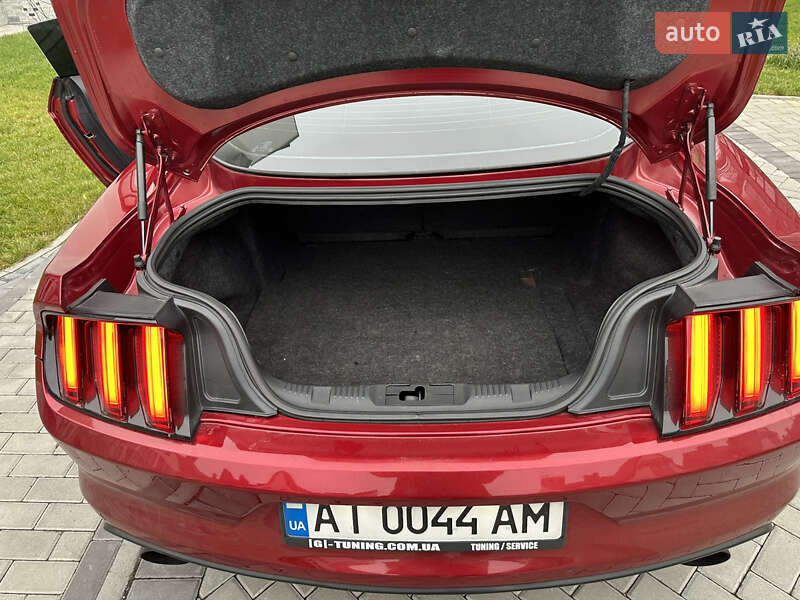 Купе Ford Mustang 2015 в Киеве фото 27 Купе Ford Mustang 2015 в Киеве