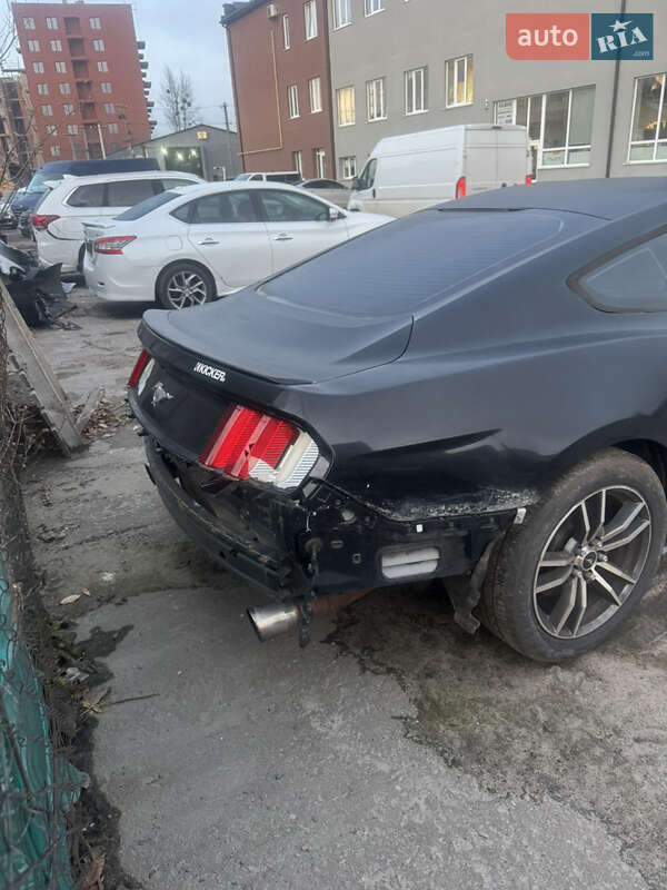 Купе Ford Mustang 2016 в Львове