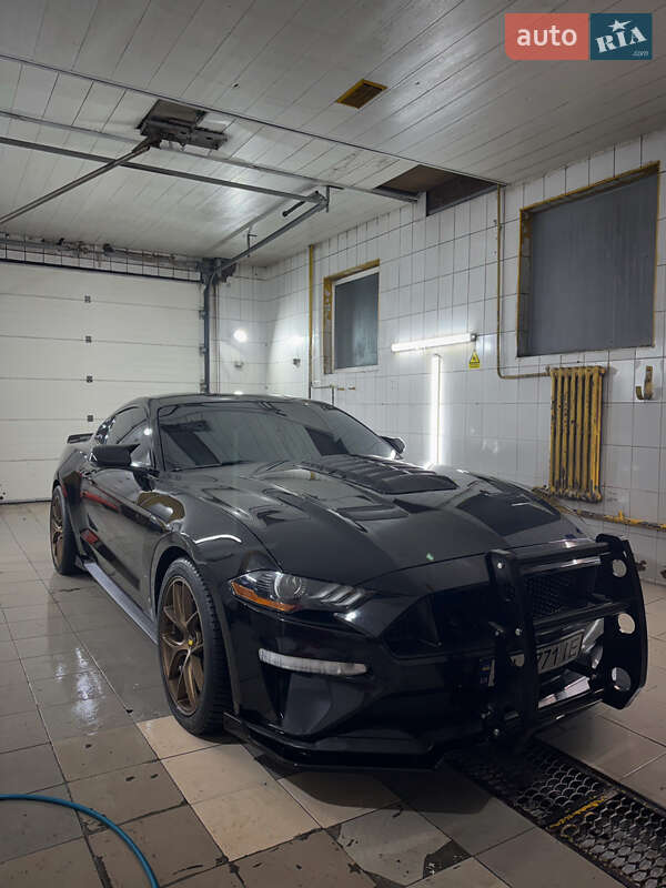 Купе Ford Mustang 2018 в Киеве фото 58 Купе Ford Mustang 2018 в Киеве