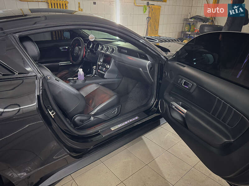 Купе Ford Mustang 2018 в Киеве фото 59 Купе Ford Mustang 2018 в Киеве