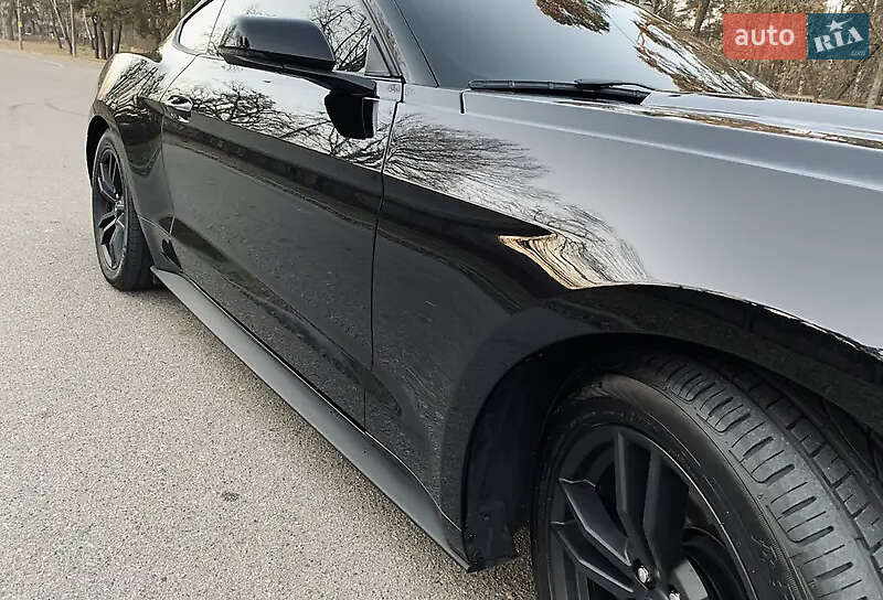 Купе Ford Mustang 2015 в Києві