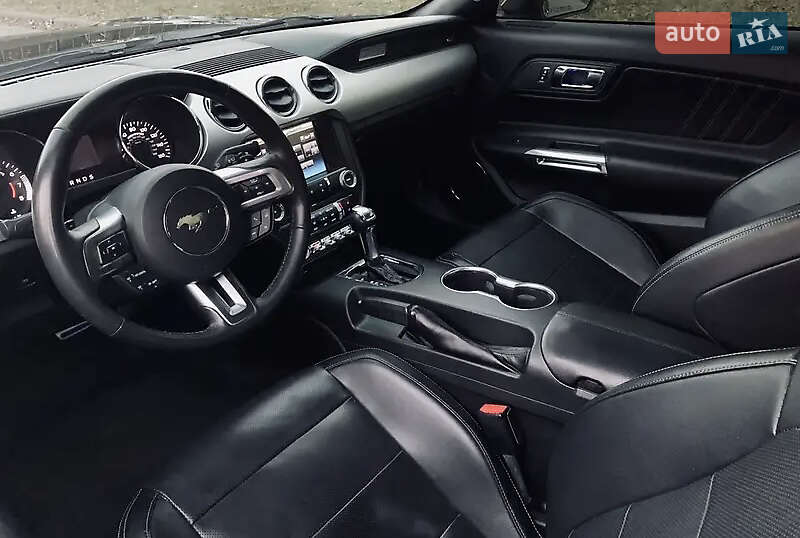 Купе Ford Mustang 2015 в Києві