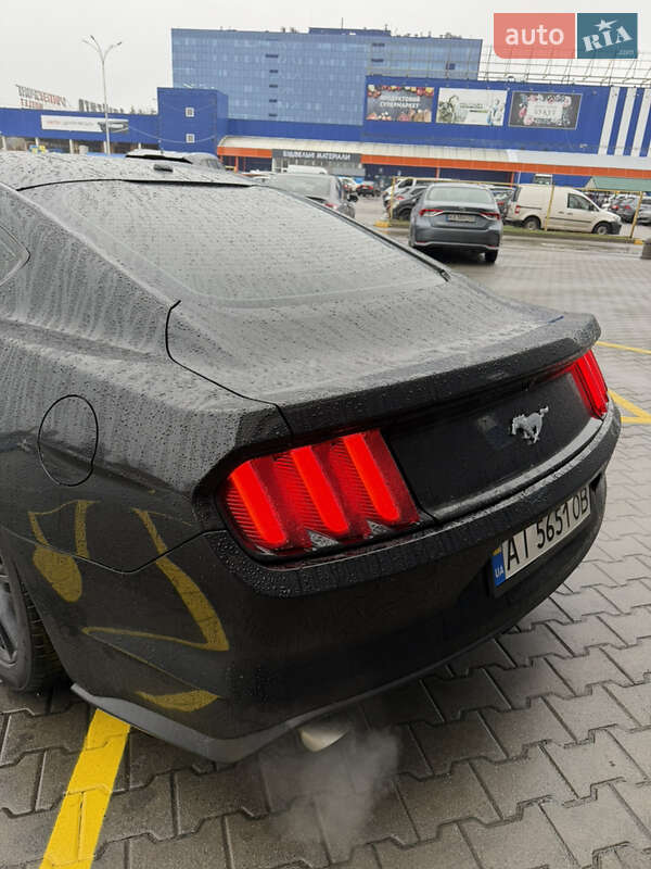 Купе Ford Mustang 2015 в Києві